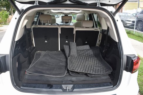 Used 2021 Mercedes-Benz GLB 250 4MATIC w/ Premium Package image 33