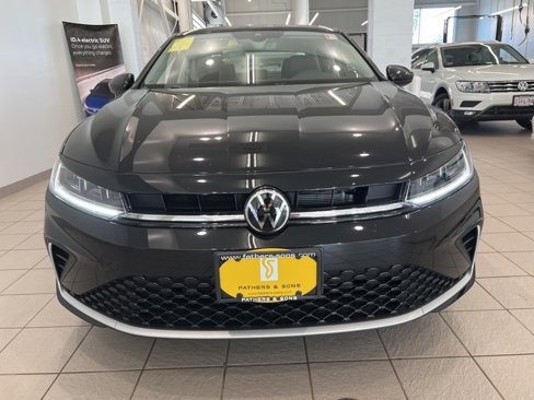 New 2026 Volkswagen Jetta SE image 2