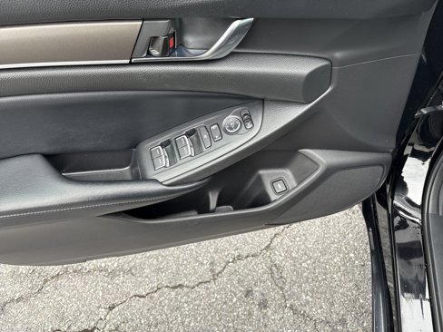 Used 2018 Honda Accord LX image 14