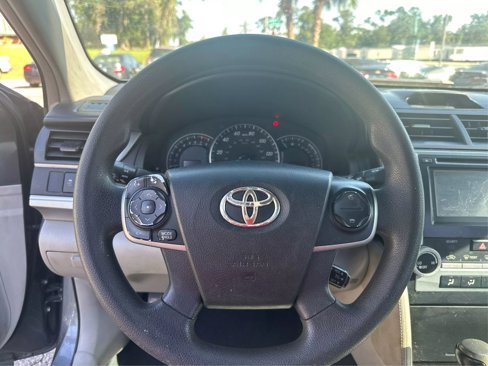 Used 2012 Toyota Camry LE image 17