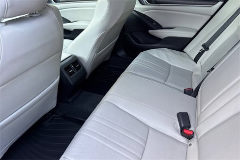 Used 2020 Honda Accord Touring image 13