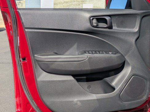 Used 2024 Hyundai Venue Limited image 15