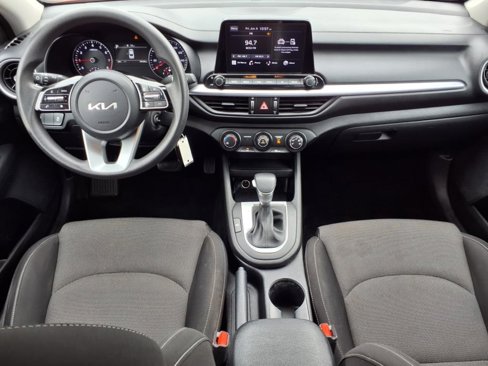 Used 2022 Kia Forte LXS w/ LXS Technology Package image 7