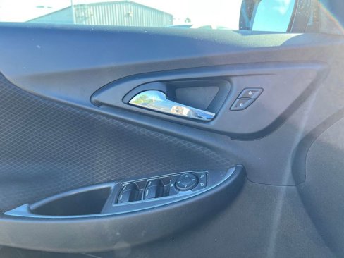 Used 2023 Chevrolet Malibu LS image 38