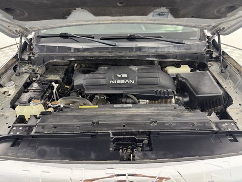 Used 2017 Nissan Titan SV image 25