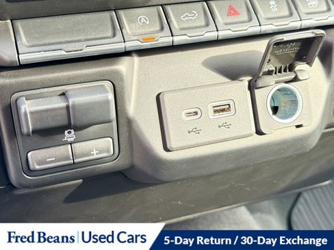 Used 2021 Chevrolet Silverado 1500 LT image 38