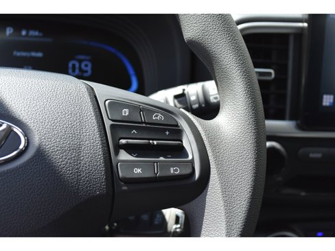 New 2025 Hyundai Venue SE image 20