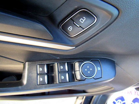 Used 2022 Ford Escape SE w/ SE Sport Appearance Package image 10