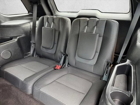Used 2016 Ford Explorer XLT w/ Equipment Group 201A image 19
