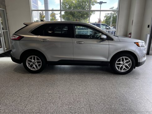Used 2024 Ford Edge SEL image 5