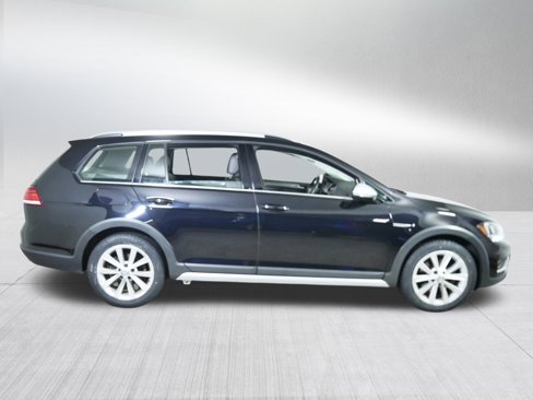 Used 2018 Volkswagen Golf Alltrack SE image 8