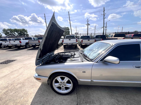 Used 1999 Jaguar XJ8 image 18