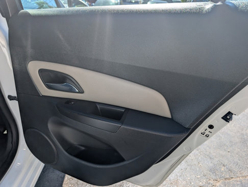 Used 2016 Chevrolet Cruze LT w/ Technology Package image 37