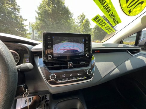 Used 2021 Toyota Corolla LE image 15