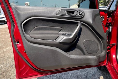 Used 2017 Ford Fiesta SE image 16