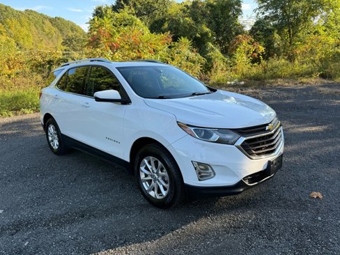 Used 2018 Chevrolet Equinox LT w/ Sun & Infotainment Package image 2