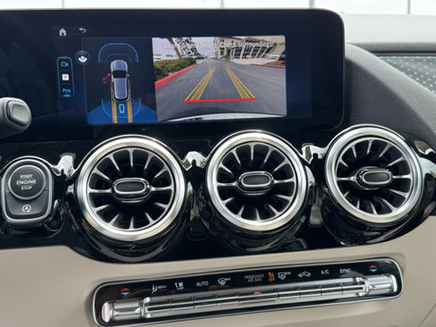 New 2025 Mercedes-Benz GLA 250 image 10