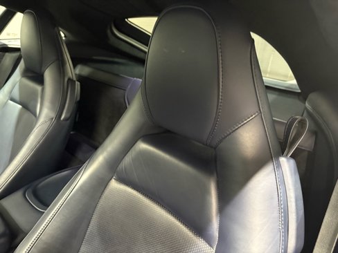 Used 2019 Aston Martin V8 Vantage Coupe image 5