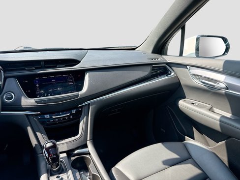 Used 2023 Cadillac XT6 Luxury w/ LPO, Floor Liner Package image 24