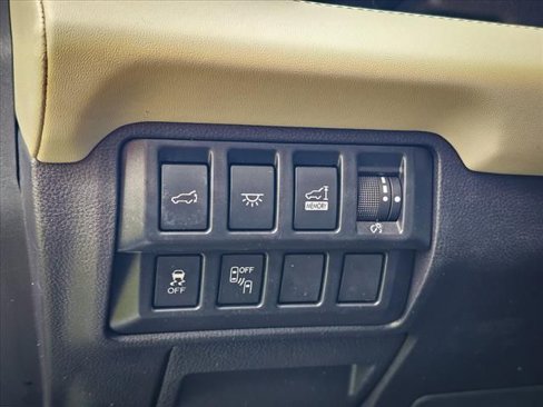 Used 2021 Subaru Ascent Limited w/ Technology Package image 18