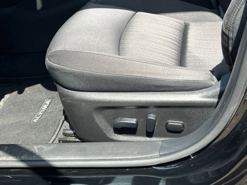Used 2023 Nissan Altima 2.5 SV image 23