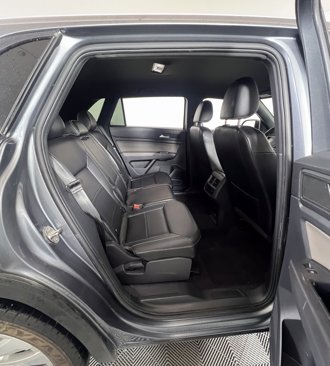 Used 2022 Volkswagen Atlas Cross Sport SE image 6