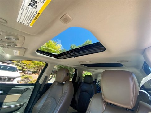 Used 2017 GMC Acadia Limited SLT image 18