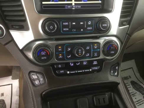 Used 2018 Chevrolet Suburban Premier image 32