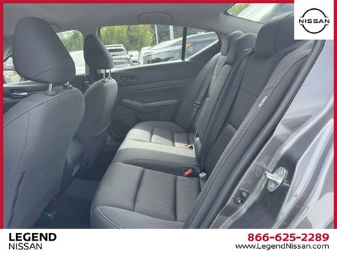 Used 2024 Nissan Altima 2.5 SV image 10