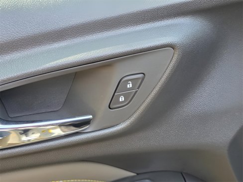 New 2025 Chevrolet Trax ACTIV w/ Driver Confidence Package image 18