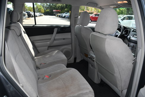Used 2011 Toyota Highlander SE image 18