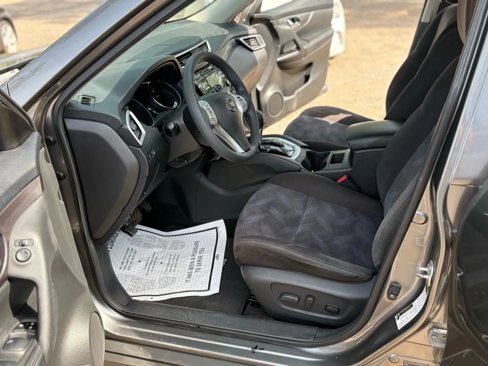 Used 2015 Nissan Rogue SV image 10