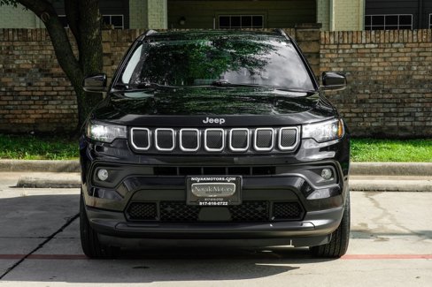 Used 2022 Jeep Compass Latitude image 10