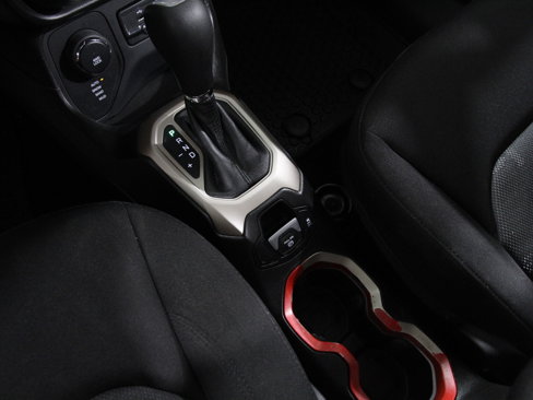 Used 2017 Jeep Renegade Latitude w/ Cold Weather Group image 15