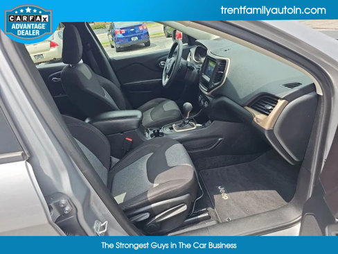 Used 2014 Jeep Cherokee Sport image 16