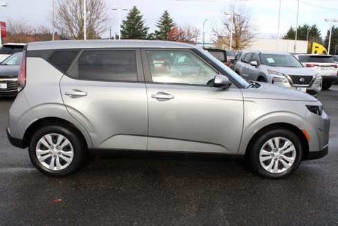 Used 2023 Kia Soul LX image 8