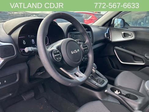 Used 2023 Kia Soul LX w/ LX Technology Package image 13