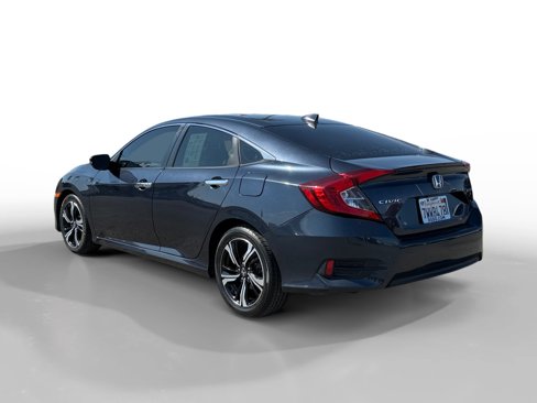 Used 2017 Honda Civic Touring image 3