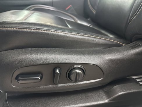 Used 2018 Chevrolet Traverse LT image 34