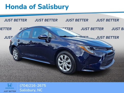 Used 2024 Toyota Corolla LE image 1