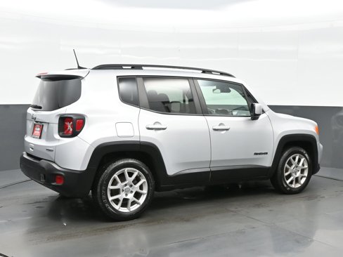 Used 2021 Jeep Renegade Latitude image 6