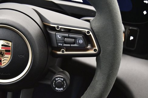 Certified 2025 Porsche Taycan 4S image 27