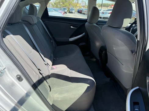 Used 2014 Toyota Prius Five image 12