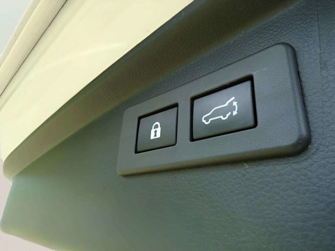 Used 2020 Subaru Outback Premium image 16
