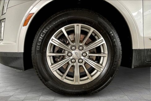 Used 2017 Cadillac XT5 Luxury image 21