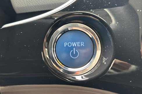 Certified 2022 Toyota Prius LE image 27