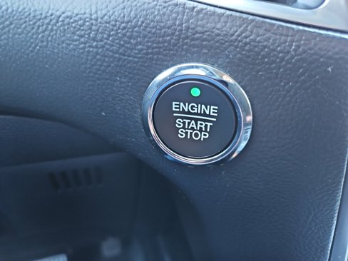 Used 2022 Ford Edge Titanium image 26