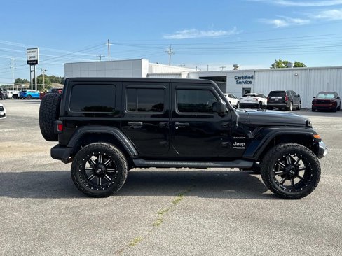 Used 2018 Jeep Wrangler Unlimited Sahara image 8