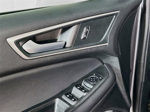 Used 2024 Ford Edge SEL image 4