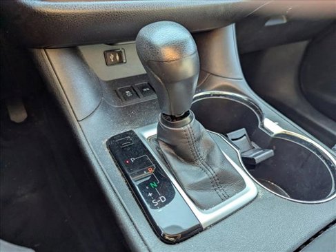Used 2015 Toyota Highlander LE image 14